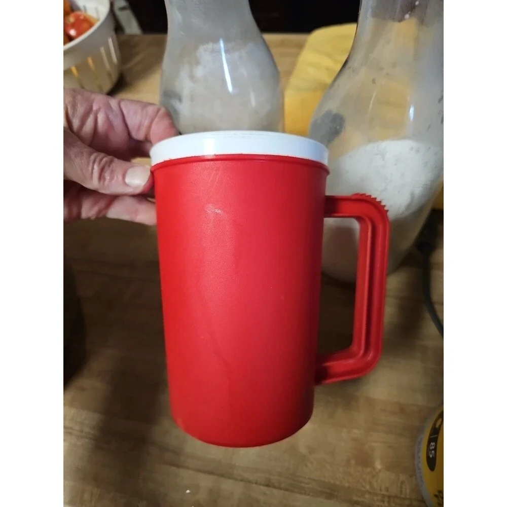 Vintage Betra Super Thermo 22oz Plastic Mug Red Blank / Logo-Free Made in US